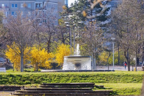 Bürgerwiese and Blüherpark, the courtyard fountain was rebuilt in 2008 according to historical