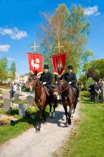 Every year at Easter there are about 5 processions in Lusatia, each with about 200 riders. The