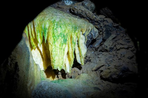 Dragon Cave Syrau