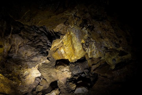 Dragon Cave Syrau