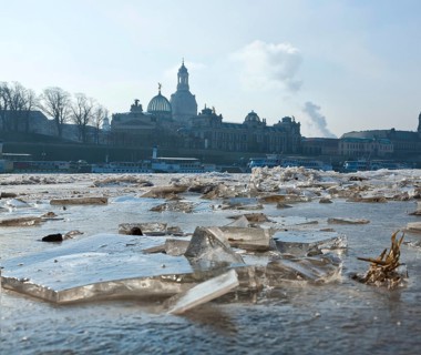 Ice drift on the Elbe in Dresden
