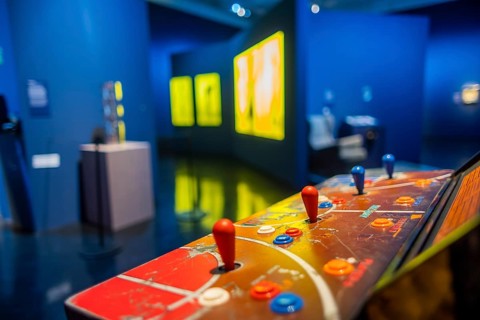 Happiness an exhibition at the German Hygiene Museum Dresden