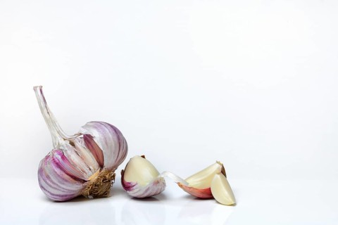 Garlic, garlic bulb and garlic cloves