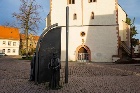 Borna is a large district town in Saxony, about 30 km south of Leipzig. Emmaus Church with Martin
