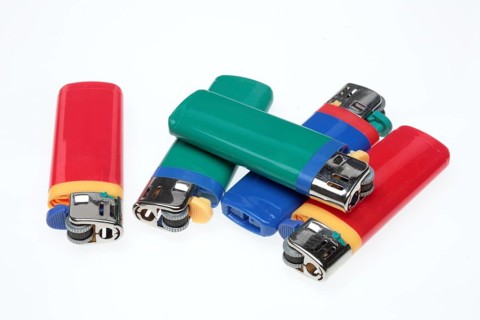 Disposable lighter, plastic gas lighter