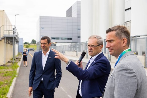 Minister of Economics Martin Dulig visited the newly built Bosch semiconductor factory in Dresden