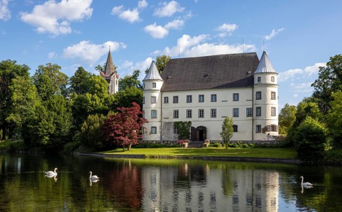 Drone shot, Renaissance castle, Hagenau Castle, Mattig estuary, Sankt Peter am Hart, Innviertel,