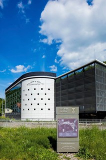 Parking garage by Lange und Söhne