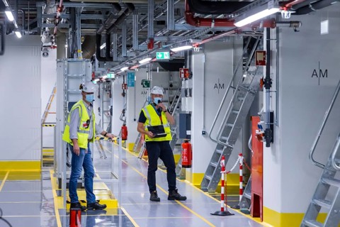 Minister of Economics Martin Dulig visited the newly built Bosch semiconductor factory in Dresden