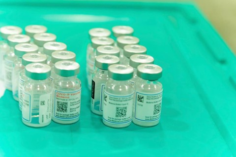 A very special vaccination offer with musical accompaniment by artists from the Semper Opera took