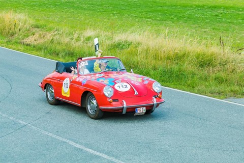 A drive for vintage vehicles. Skilful handling of the vehicle, finding the route by means of the