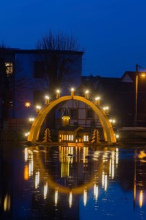 Floating candle arch in the village pond of Bärnsdorf near Moritzburg. The arch is 4.5m high,