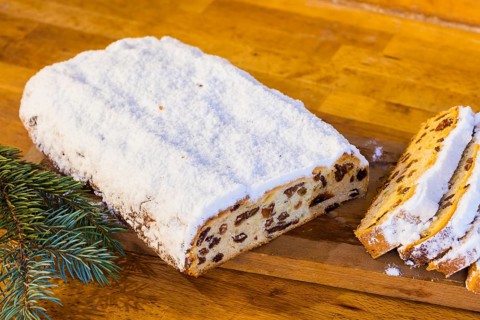 Erzgebirge Christmas stollen, there is also a stollen tradition in the Erzgebirge, the typical