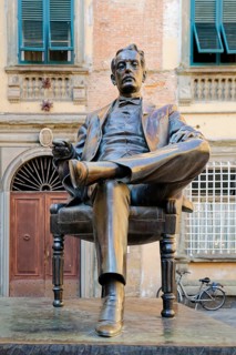 Monument, Composer, Giacomo Puccini, Piazza Cittadella, Lucca, Tuscany, Italy, Europe