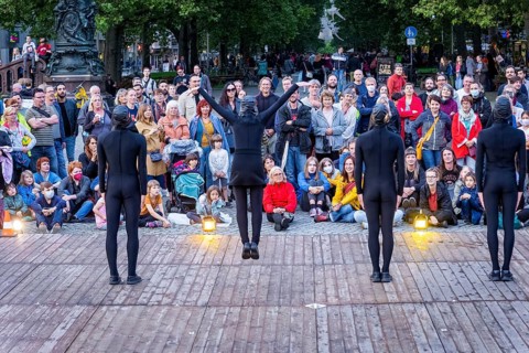 Due to the pandemic, the Schaubudensommer 2021 was moved to the more spacious main street in