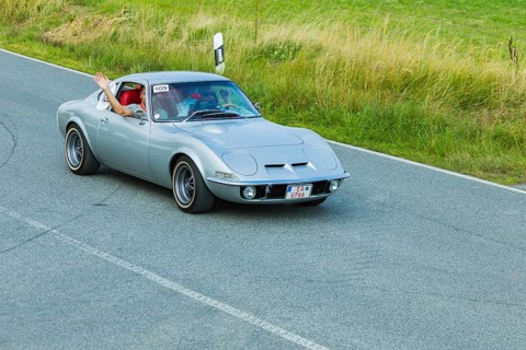 A drive for vintage vehicles. Skilful handling of the vehicle, finding the route by means of the