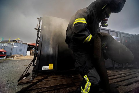 Hot training in the training container