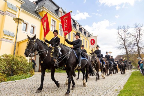 Procession from Panschwitz Kuckau to Höflein, Räckelwitz to Crostwitz. Every year at Easter there