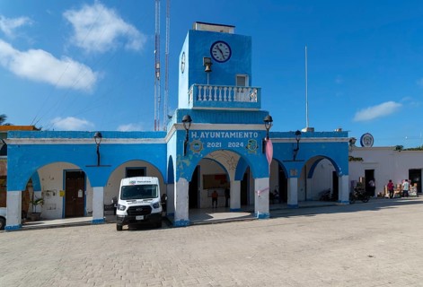 Ayuntamiento town hall local government building, small Gulf of Mexico coastal settlement,