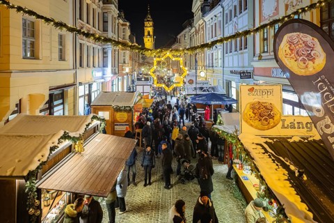 Known today as the Bautzen Wenzelsmarkt, Upper Sorbian Budyske Wjaclawske wiki, the Bautzen