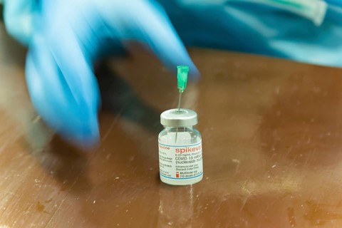 A very special vaccination offer with musical accompaniment by artists from the Semper Opera took