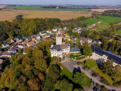 Posterstein Castle, which is over 800 years old, is located in the border triangle of Thuringia,