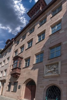 House sign, Weinmarkt 6, Nuremberg, Middle Franconia, Bavaria, Germany, Europe