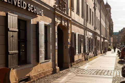 Dresden, the Königstrasse in the baroque quarter of the inner Neustadt is a popular shopping street