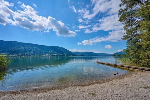 Lakeside, bathing jetty, mallards, sky, clouds, summer, Steindorf am Lake Ossiach, Lake Ossiach,