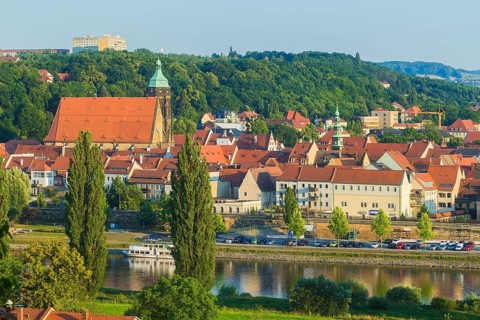 Pirna is a large district town and the administrative seat of the Sächsische Schweiz-Osterzgebirge