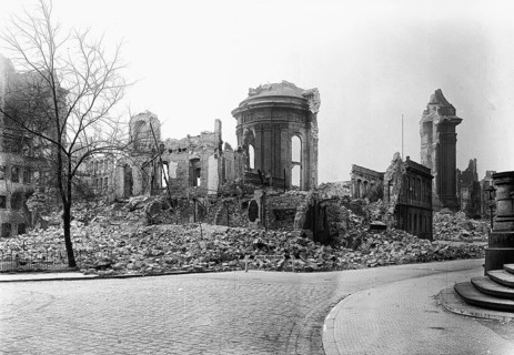 Rubble of the Dresden Frauenkirche by George Bähr, burnt out after the bombing raid of 13 February