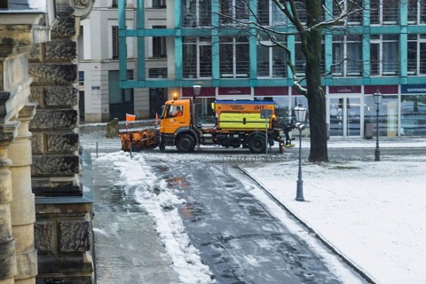 Winter service vehicle at Georg Treu Platz