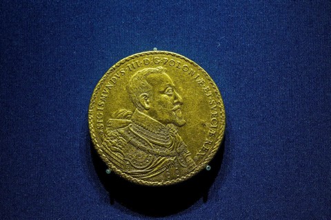 Coin Cabinet in the Residence Palace
