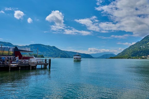 Lake shore, jetty, excursion boat, tourists, summer, Ossiach, Lake Ossiach, Carinthia, Austria,