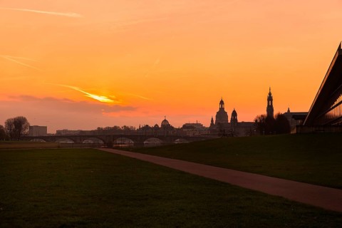 DEU Saxony Dresden Dresden silhouette in the morning, seen from the new terrace
