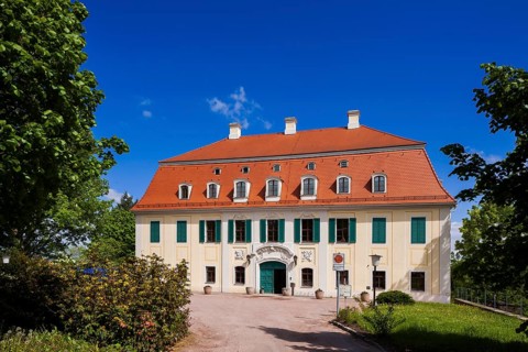Siebeneichen Castle in Meissen was built in the 16th century by Ernst von Miltitz