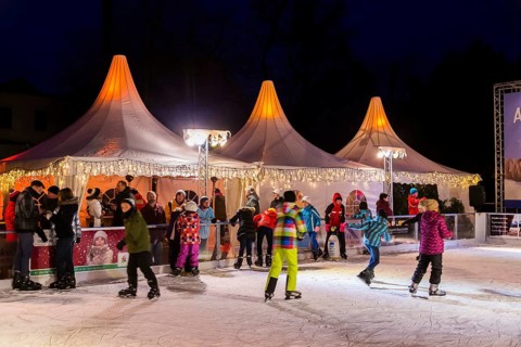 Ice skating at the Riesa Klosterweihnacht