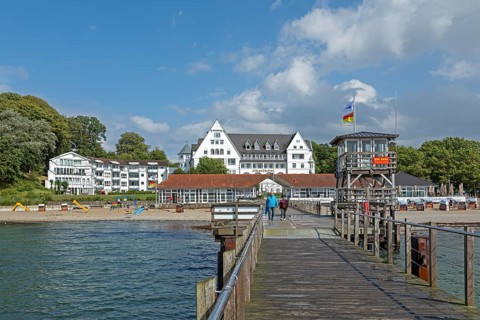 Strandhotel, Seebrücke, Glücksburg, Schleswig-Holstein, Germany, Europe