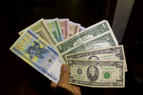 Due to the Ukraine crisis, currencies are also the subject of conflict. Russian paper money roubles