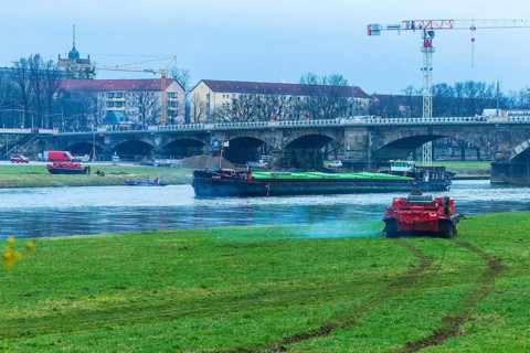 Shipwreck on the Elbe