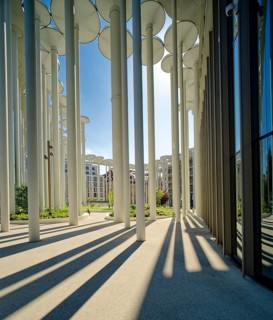 Säulengarten, SAB Forum, new building Sächsische Aufbaubank, Leipzig, Saxony, Germany, Europe
