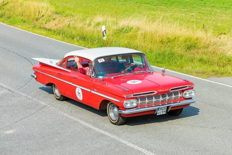 A drive for vintage vehicles. Skilful handling of the vehicle, finding the route by means of the