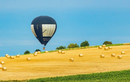 Evening balloon flight over the foothills of the Osterzgebirge mountains
