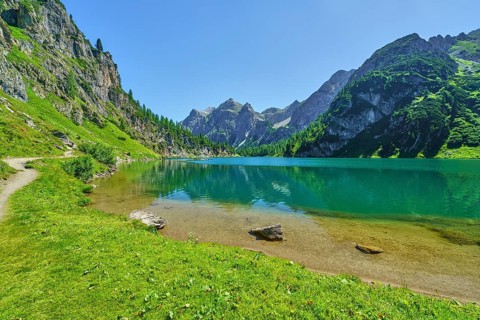 Tappenkarsee with Raucheck and Wildkarhöhe, alpine pasture, mountain lake, Radstätter Tauern,