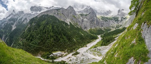 Höllentalangerhütte in the Höllental, Wetterstein Mountains, Garmisch-Patenkirchen, Bavaria,