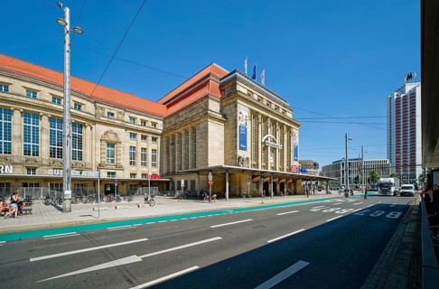 Leipzig main station, Wintergarten high-rise in the back, Leipzig, Saxony, Germany, Europe