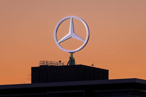 Merdedes star, Daimler, Mercedes-Benz, corporate headquarters, evening atmosphere, after sunset,