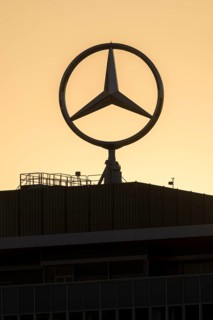 Merdedes star, Daimler, Mercedes-Benz, corporate headquarters, evening atmosphere, after sunset,