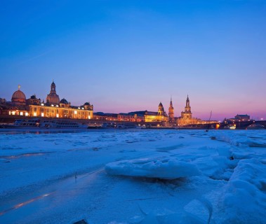 Ice drift on the Elbe in Dresden