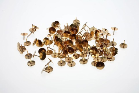 Tacks
